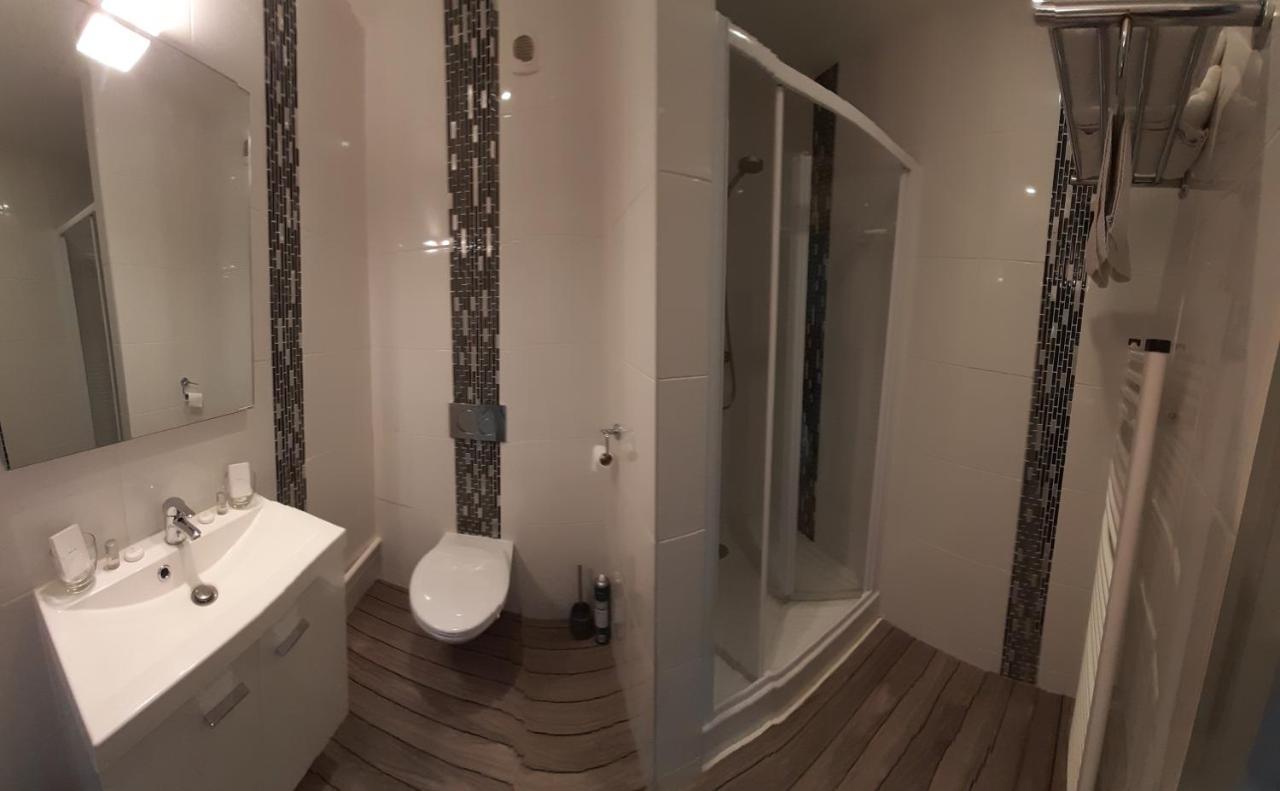 La Papillote Hotel Charleville-Mezieres Bagian luar foto